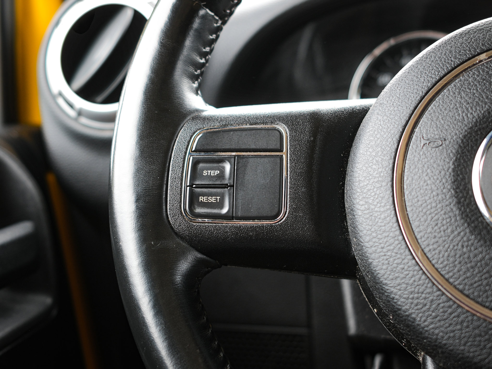Used 2015 Jeep Wrangler Sahara AWD/4WD image 25