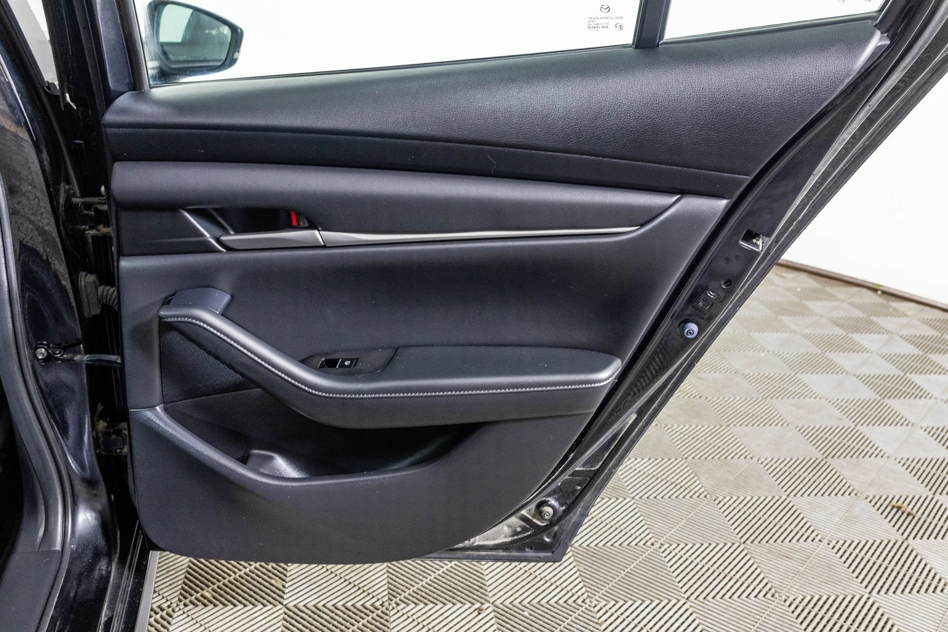 Used 2020 MAZDA MAZDA3 Sedan w/ Select Package FWD image 38
