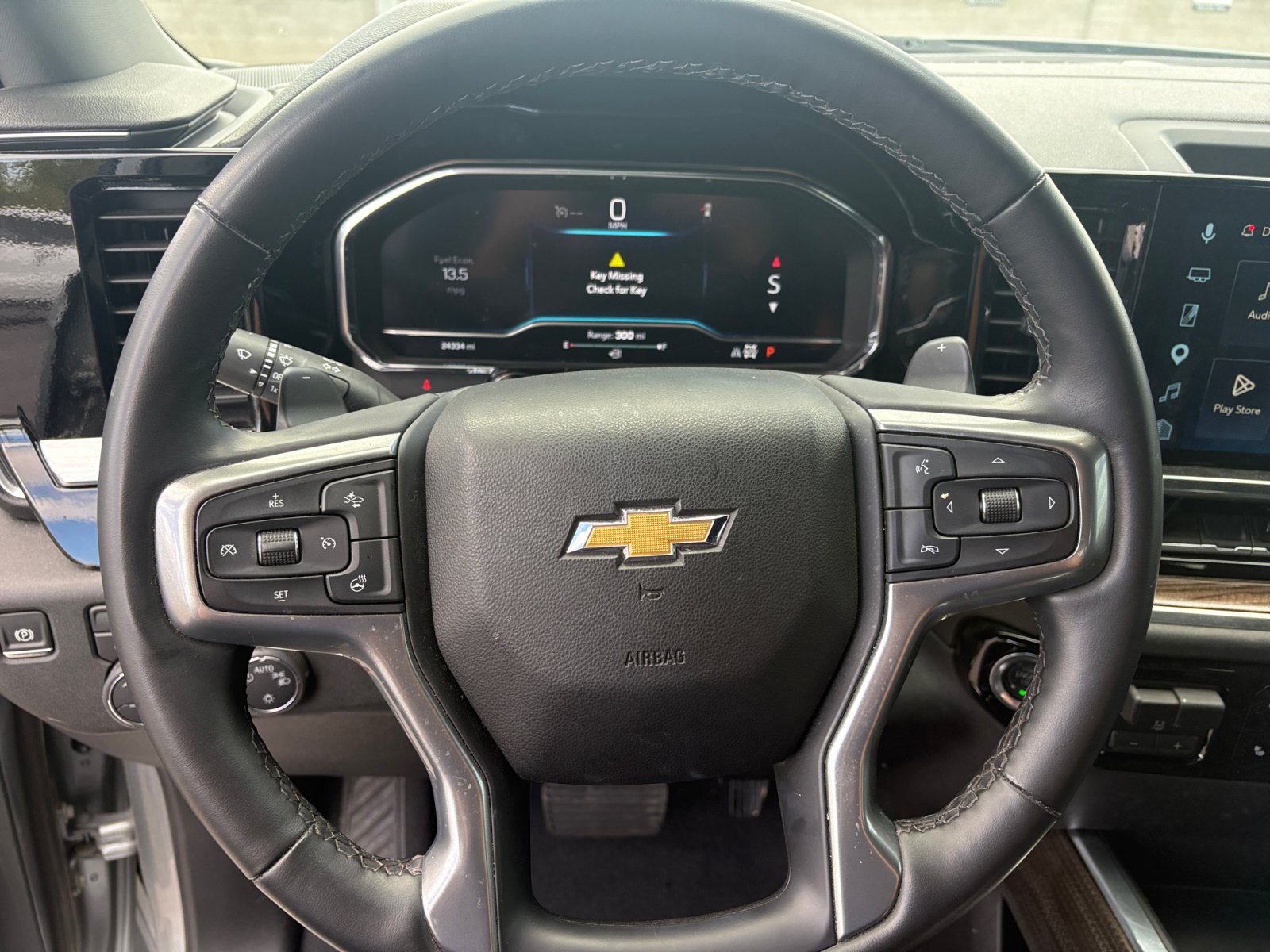 Used 2025 Chevrolet Silverado 1500 LT w/ Convenience Package II AWD/4WD image 17