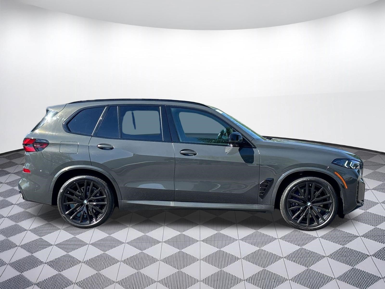 New 2026 BMW X5 M60i AWD/4WD image 7