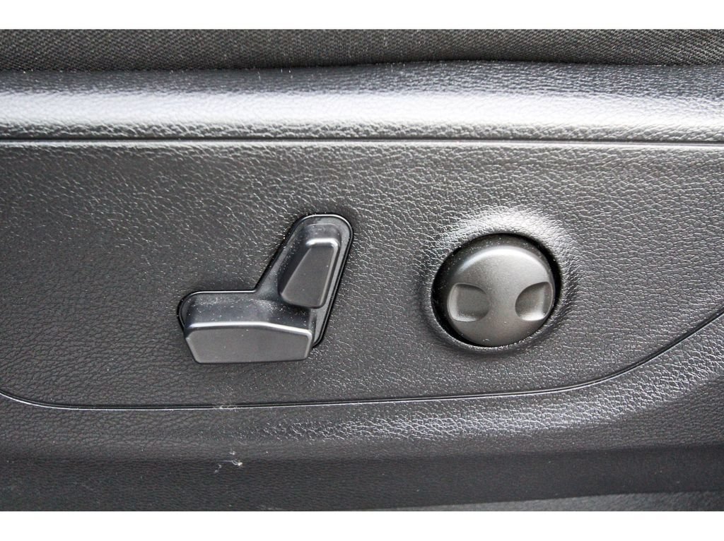 Used 2025 RAM 1500 Big Horn AWD/4WD image 30