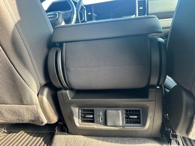 Used 2024 GMC Sierra 3500 SLE w/ SLE Value Package image 31