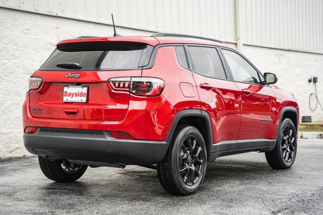 New 2026 Jeep Compass Latitude image 5