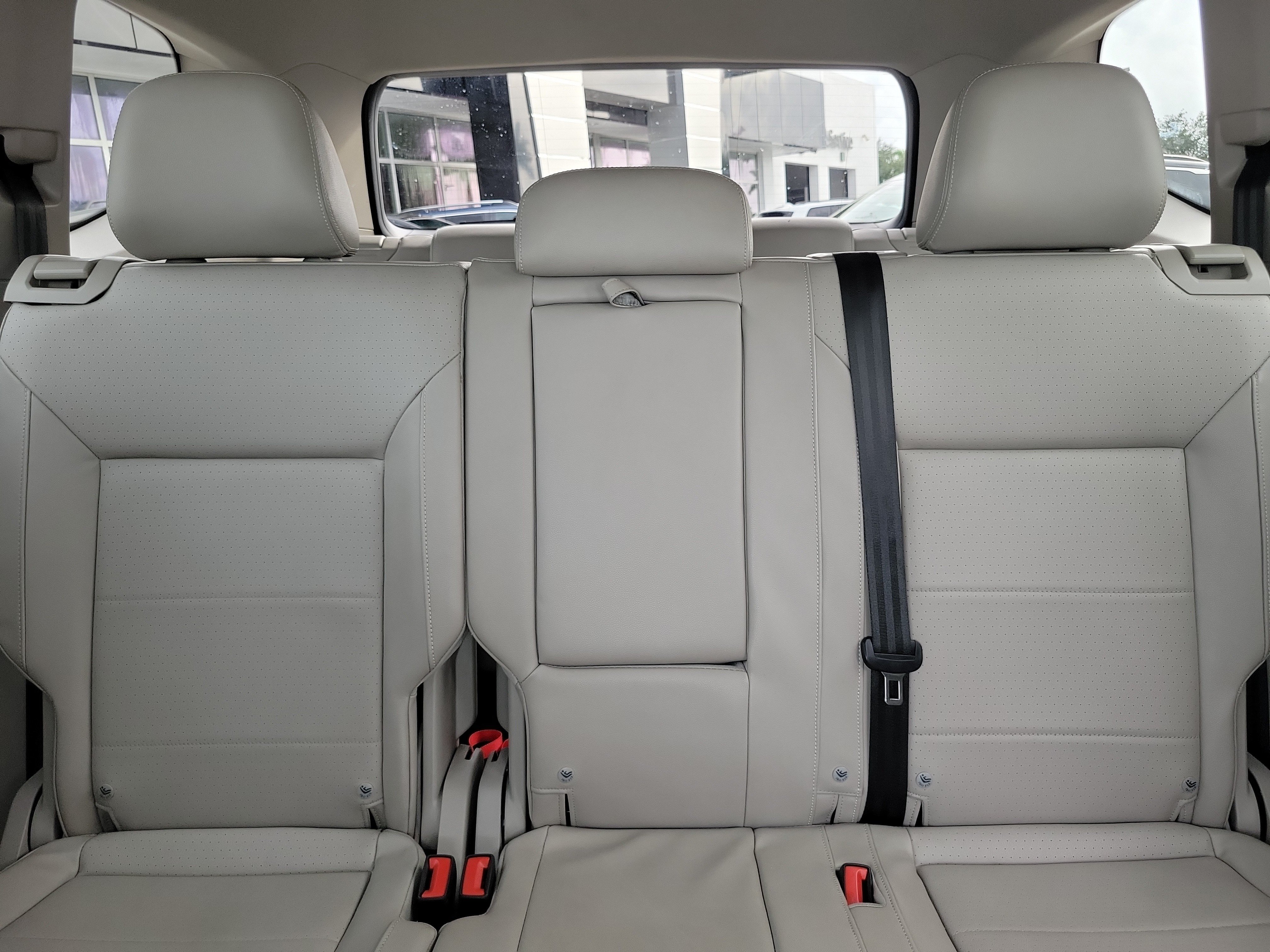 Used 2022 Volkswagen Atlas SE FWD image 16