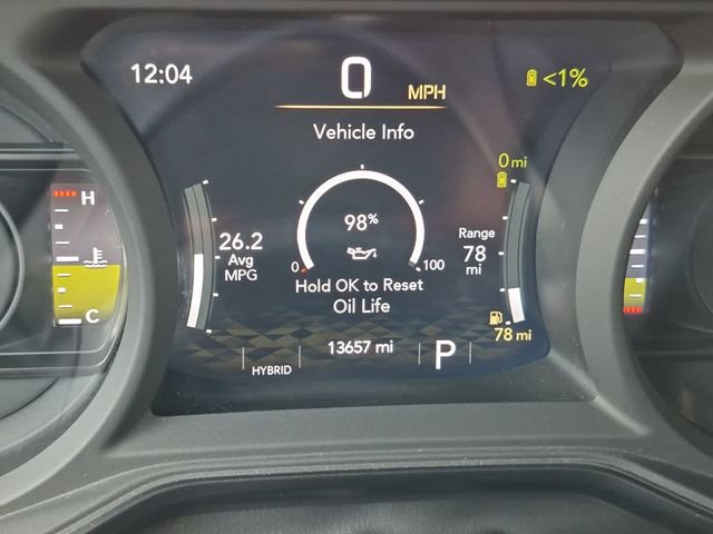 Used 2024 Jeep Wrangler Unlimited Sahara w/ Technology Group AWD/4WD image 14