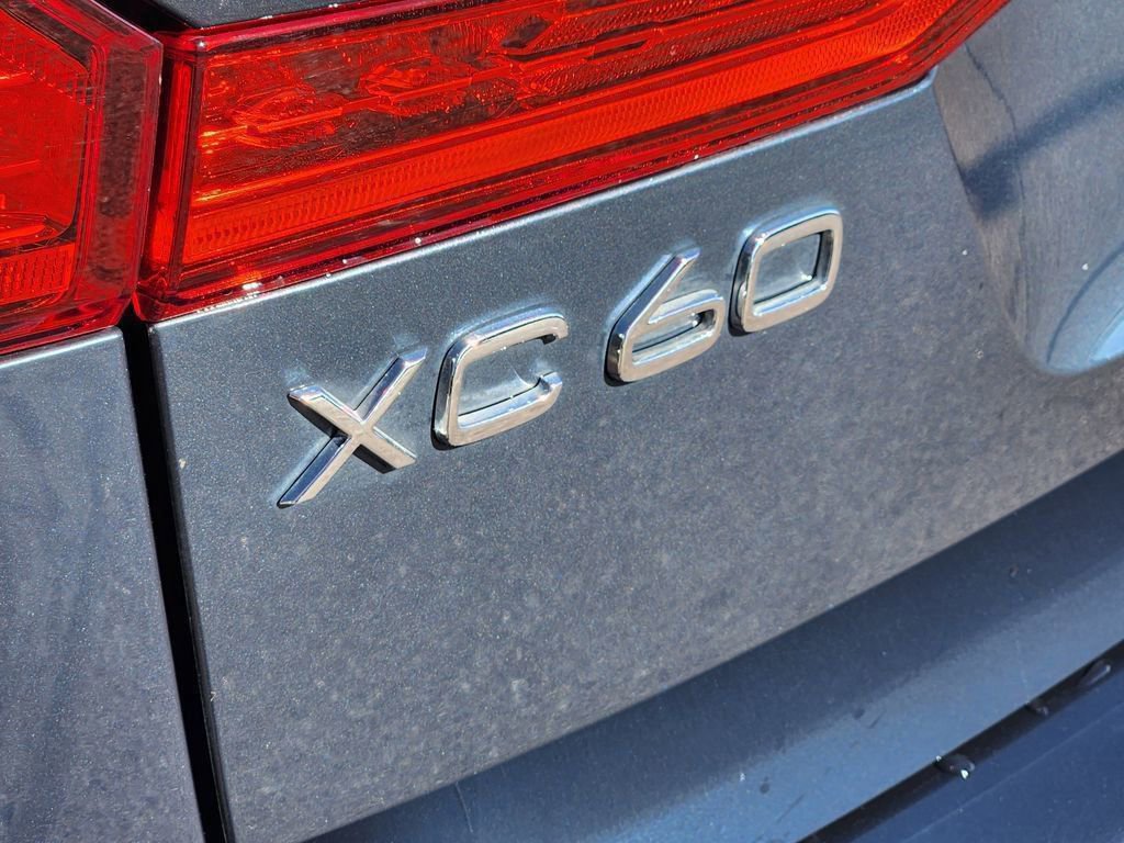 Used 2023 Volvo XC60 B5 Ultimate w/ Climate Package image 34