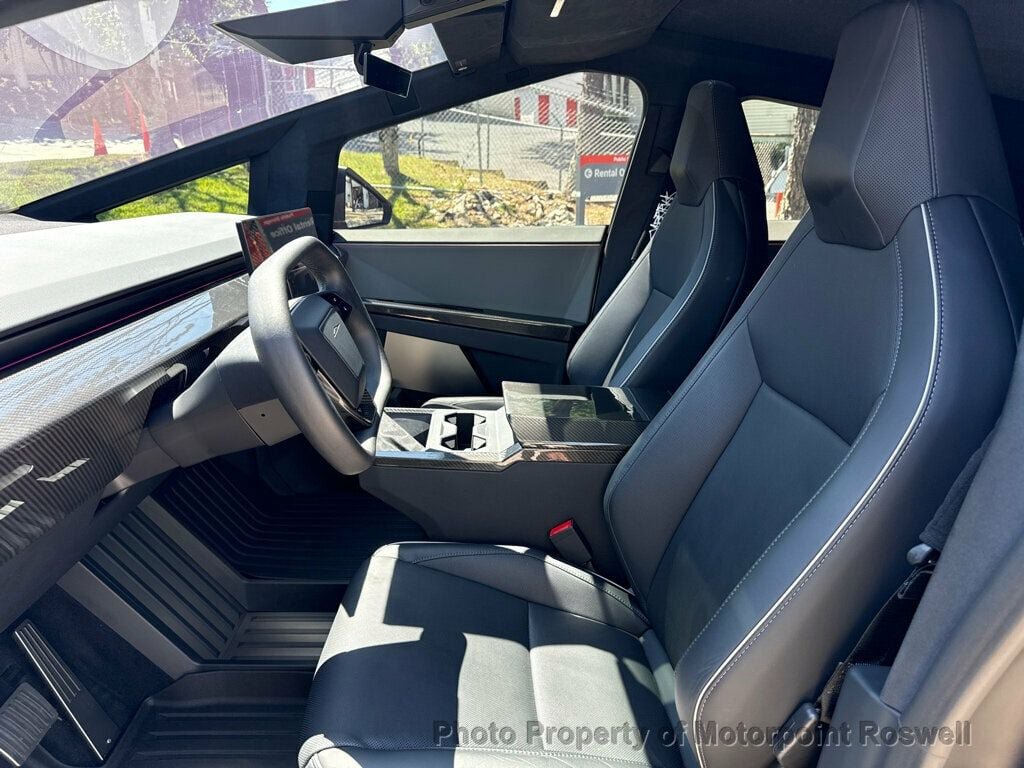 Used 2024 Tesla Cybertruck AWD Crew Cab image 12