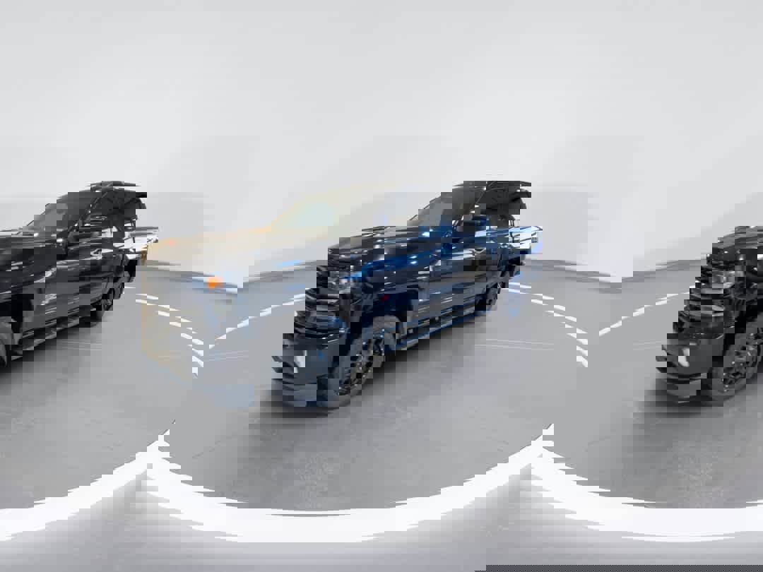 Used 2017 Chevrolet Silverado 1500 LTZ Z71 w/ LTZ Plus Package image 4