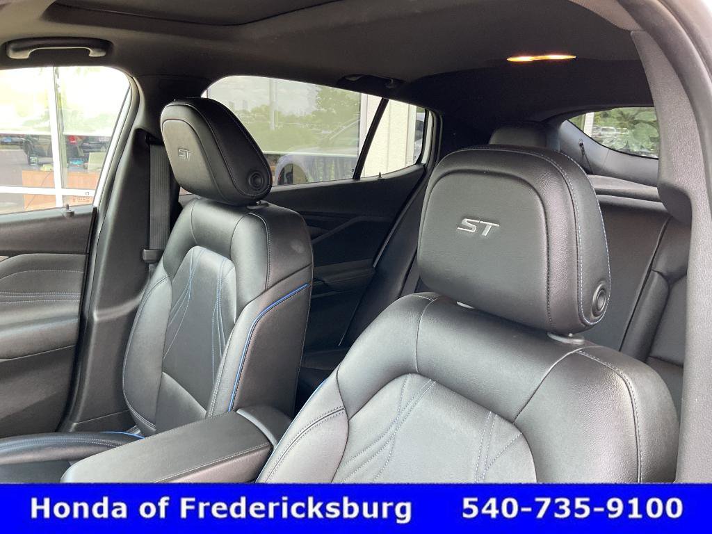 Used 2024 Buick Envista Sport Touring w/ Convenience I Package FWD image 27