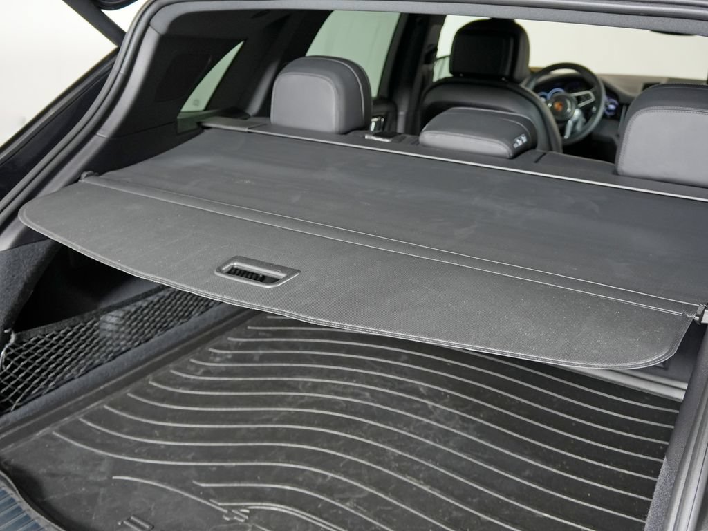 Certified 2023 Porsche Cayenne AWD/4WD image 46