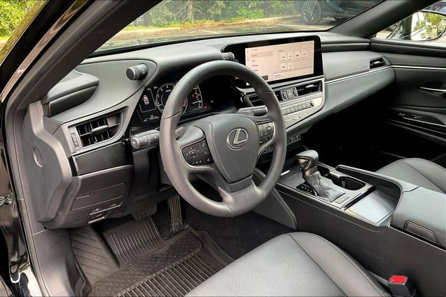 Certified 2024 Lexus ES 250 w/ Premium Package AWD/4WD image 17