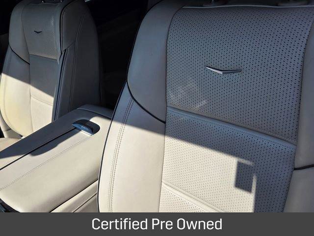 New 2023 Cadillac Escalade Premium Luxury w/ Performance Package AWD/4WD image 16