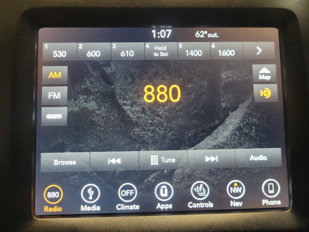 Used 2019 Jeep Cherokee Trailhawk image 25