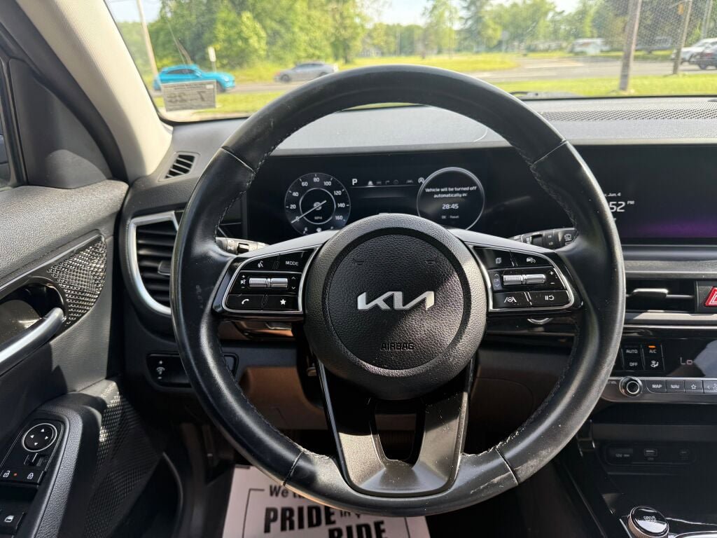 Used 2024 Kia Seltos S FWD image 12