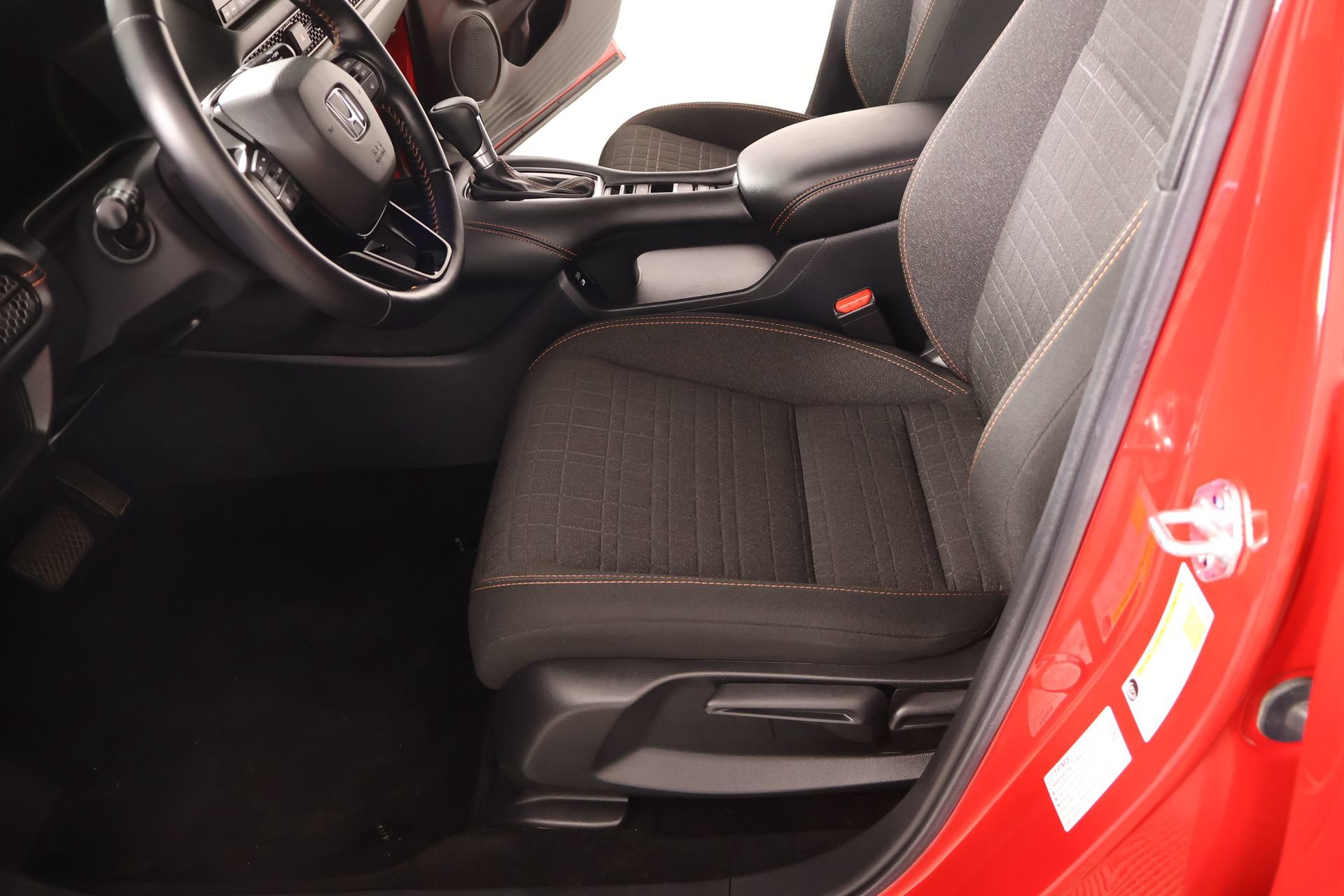 Used 2025 Honda HR-V Sport image 11