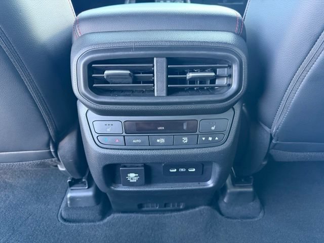 Used 2025 Honda Pilot Black Edition image 26