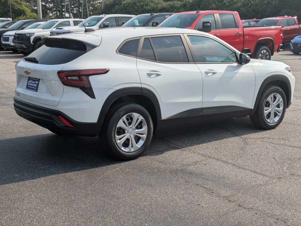 New 2026 Chevrolet Trax LS FWD image 4