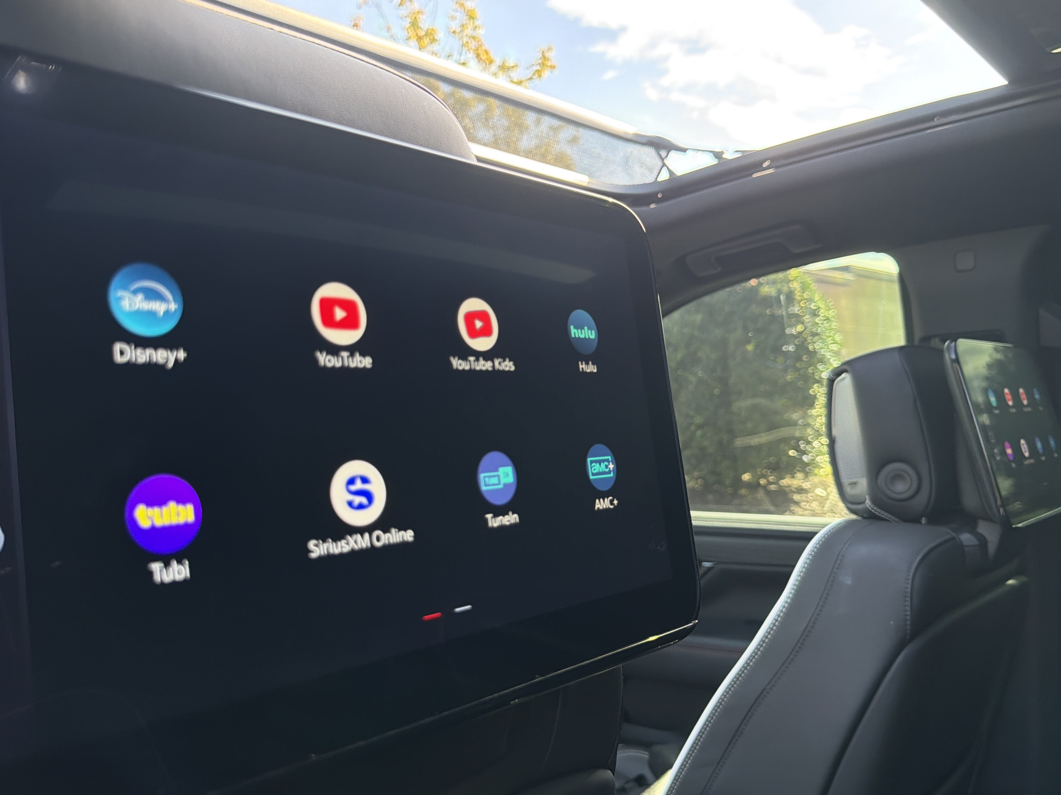 Used 2025 GMC Yukon AT4 Ultimate AWD/4WD image 44