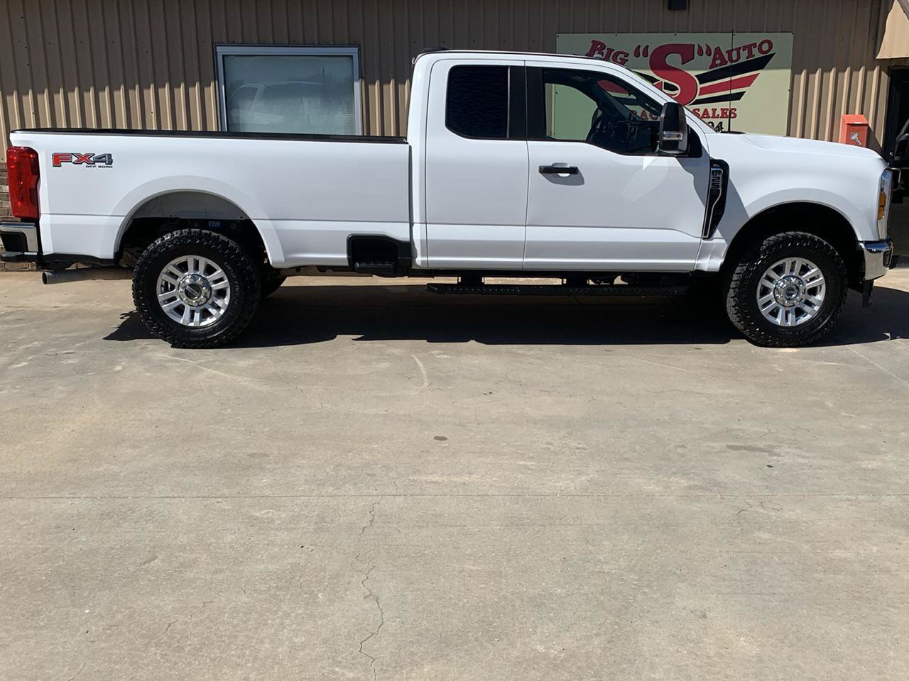 Used 2023 Ford F250 XL w/ XL Driver Assist Package AWD/4WD image 6