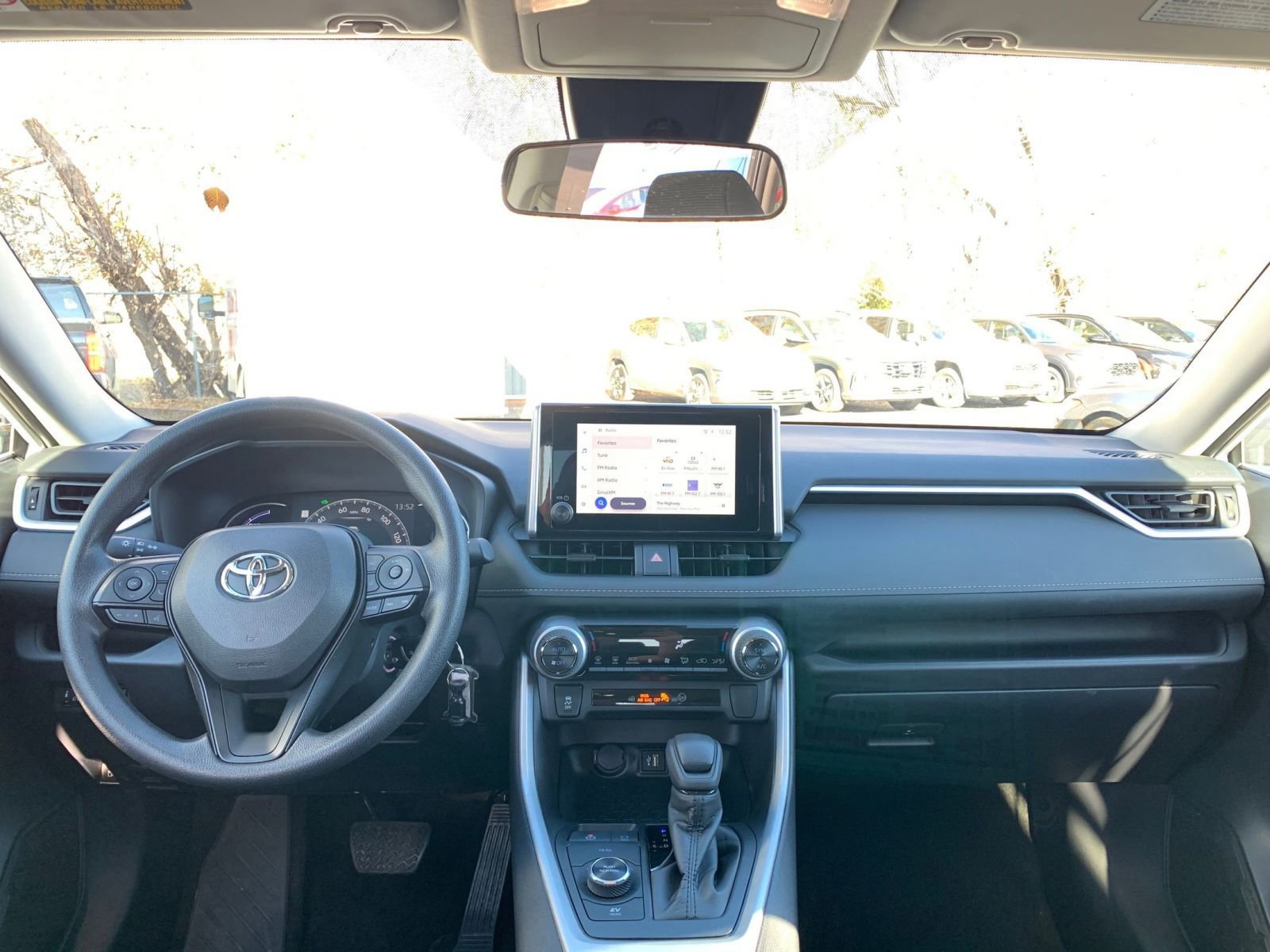 Used 2025 Toyota RAV4 LE image 32