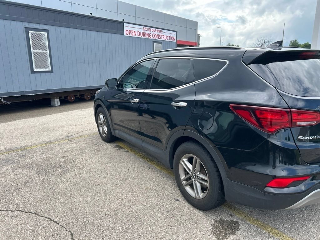 Used 2017 Hyundai Santa Fe Sport w/ 2.4L Tech Package 04 AWD/4WD image 5