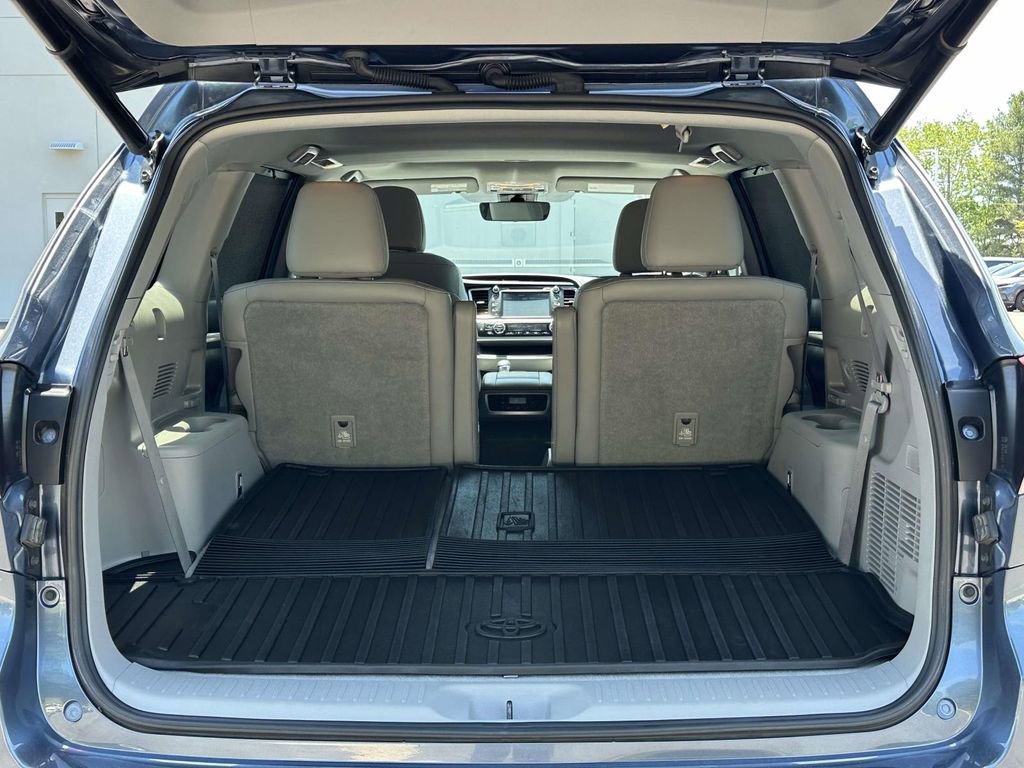 Used 2019 Toyota Highlander Limited AWD/4WD image 8