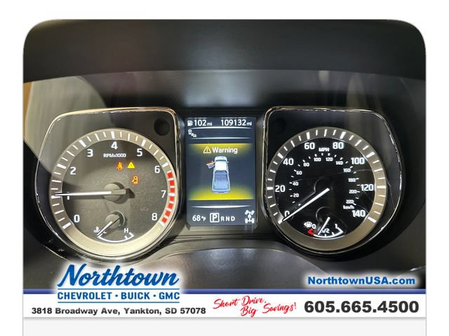 Used 2017 Nissan Titan SL w/ Off-Road Package AWD/4WD image 16