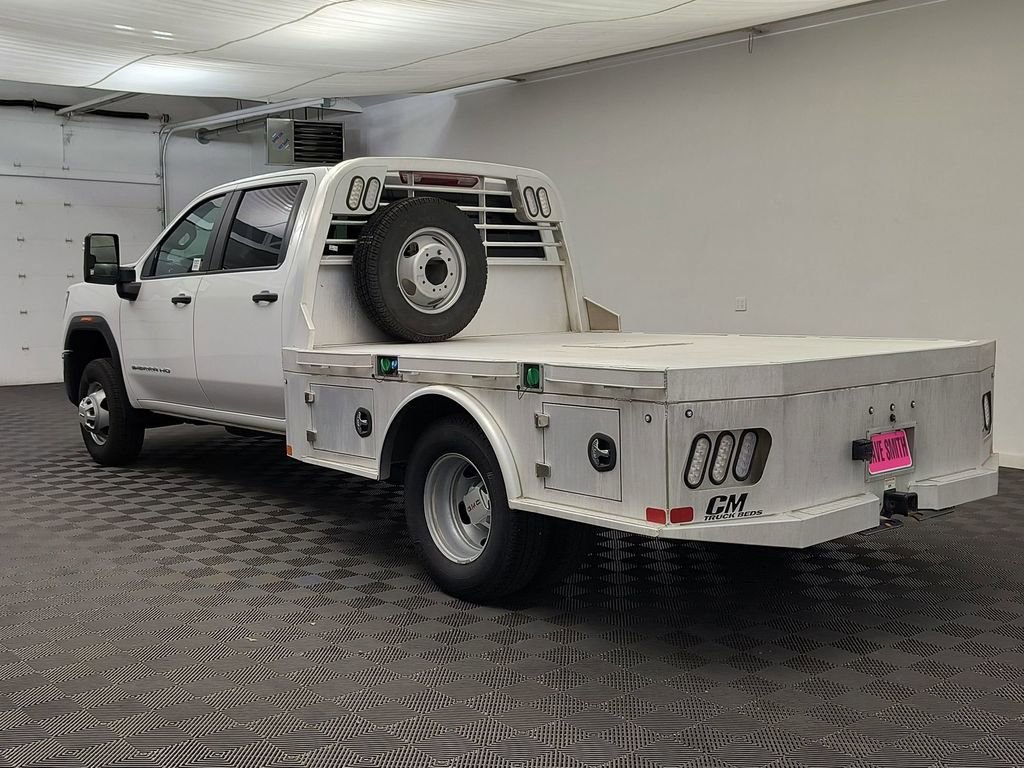 Used 2025 GMC Sierra 3500 Pro w/ Convenience Package image 3
