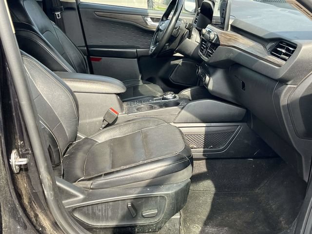 Used 2020 Ford Escape Titanium AWD/4WD image 24