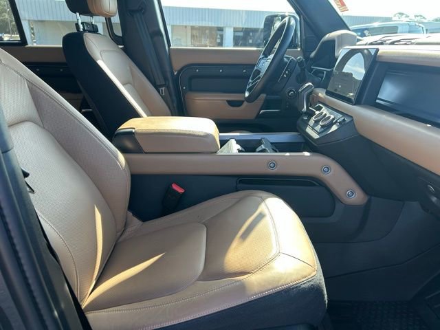 Used 2025 Land Rover Defender 110 V8 image 17