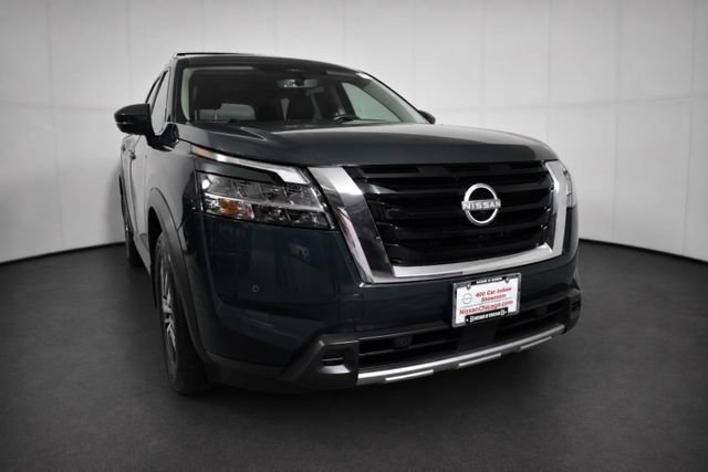 Used 2024 Nissan Pathfinder SL w/ Cargo Package AWD/4WD image 3