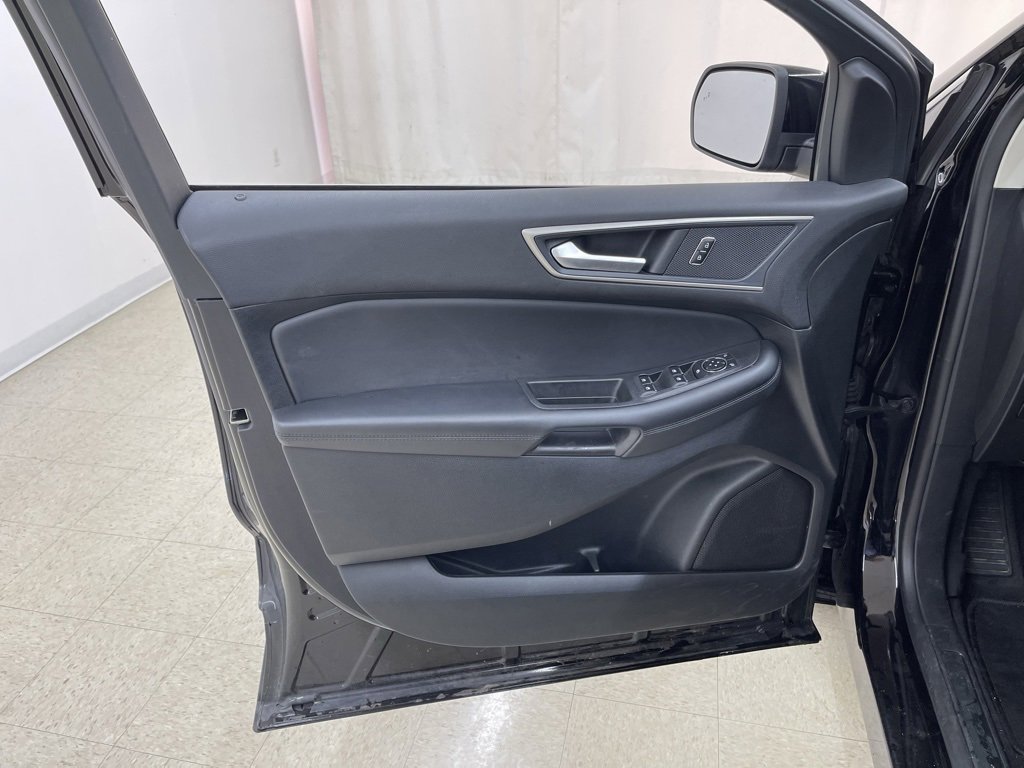 Used 2024 Ford Edge SEL image 17