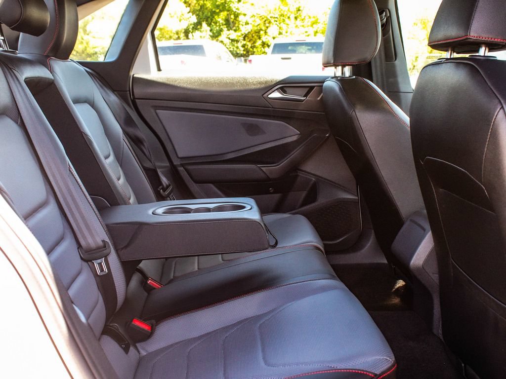 Used 2025 Volkswagen Jetta GLI Autobahn FWD image 36
