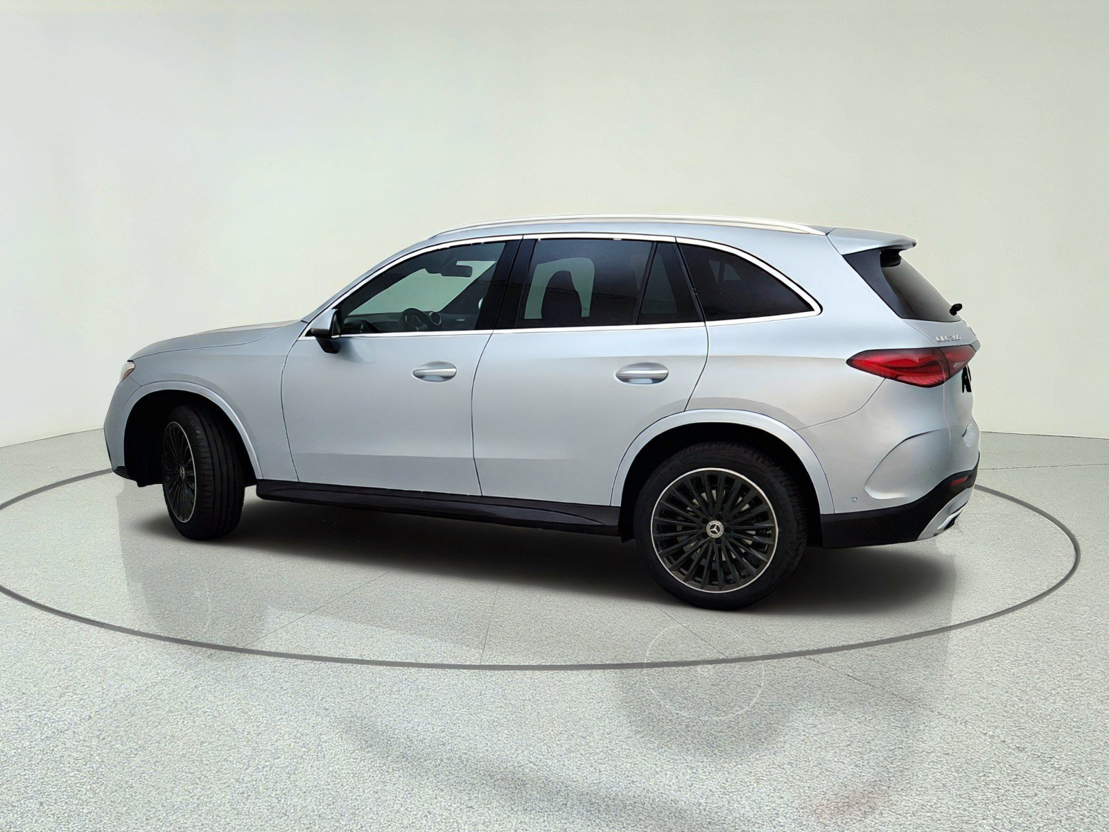 New 2026 Mercedes-Benz GLC 300 image 13