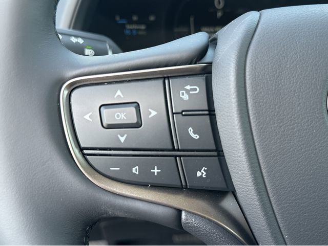 New 2026 Lexus UX 300h FWD image 34