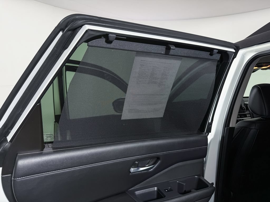 Certified 2024 Nissan Pathfinder SL AWD/4WD image 32