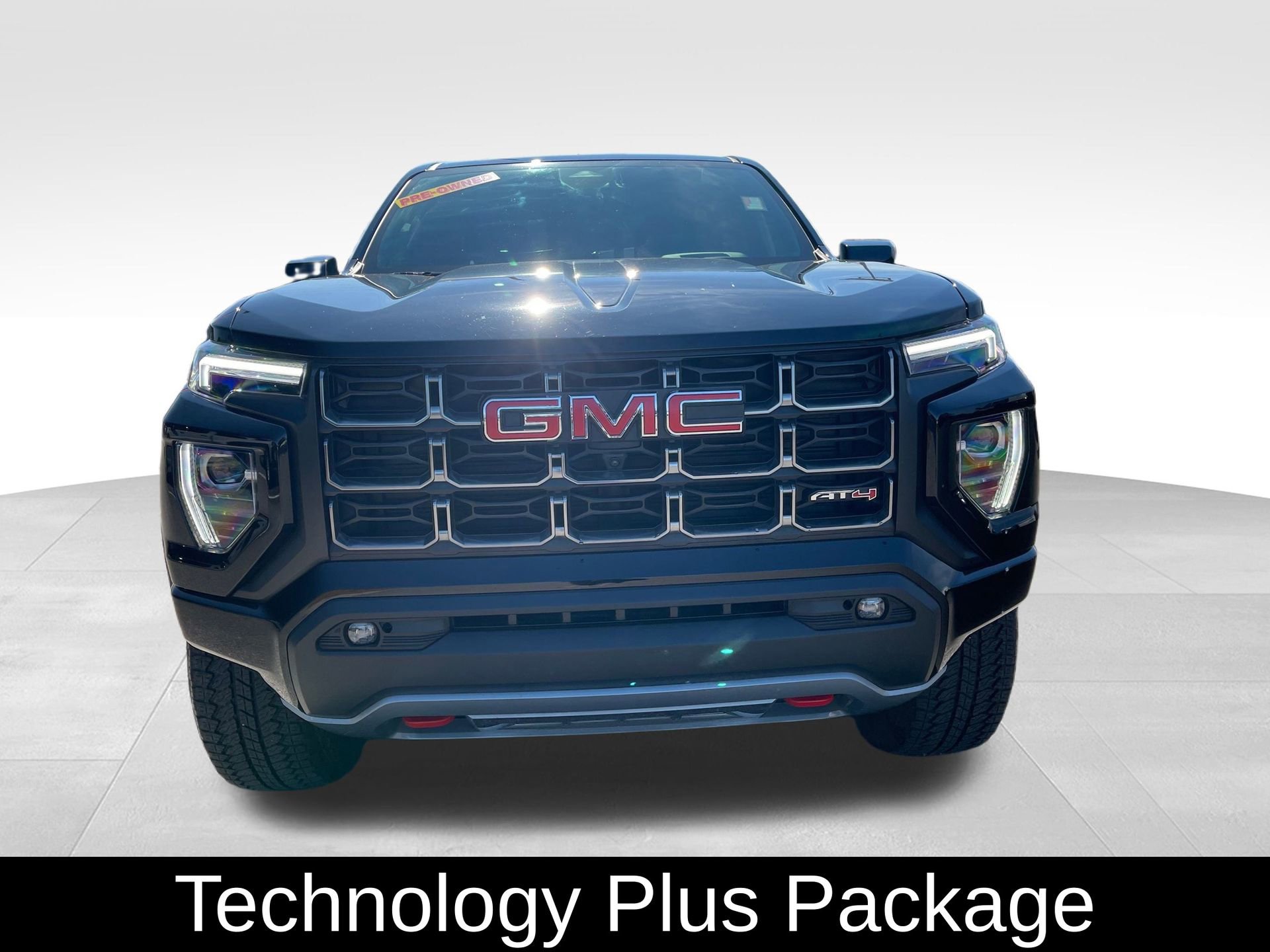 Used 2025 GMC Canyon AT4 w/ Nightfall Edition video 2