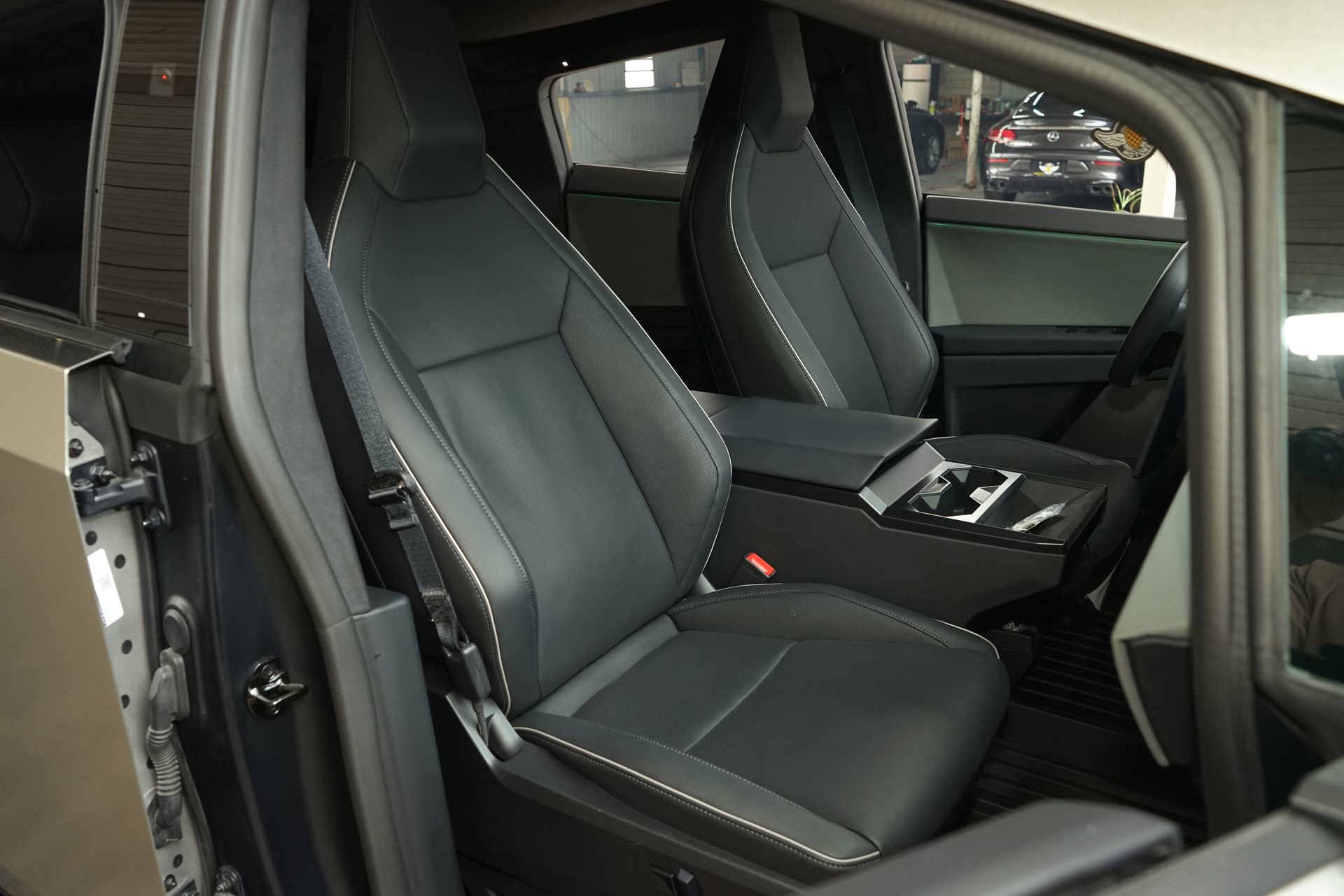 Used 2024 Tesla Cybertruck Cyberbeast image 11