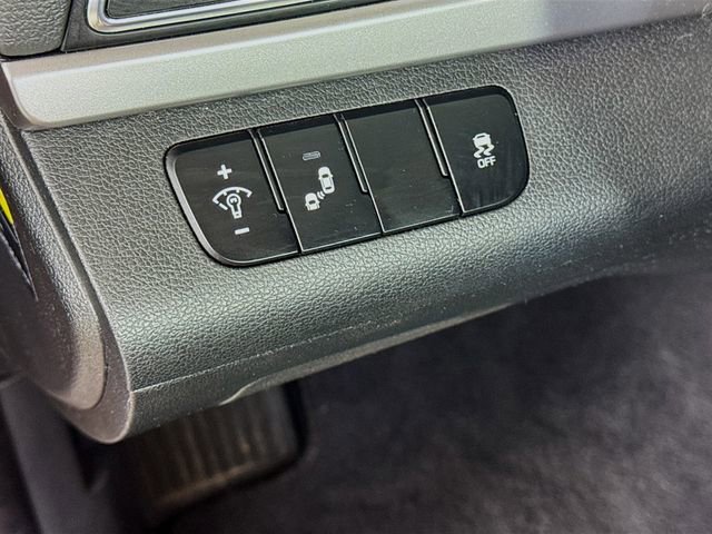 Used 2017 Hyundai Elantra Value Edition FWD image 13