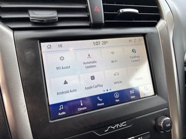 Used 2020 Ford Fusion SE image 24