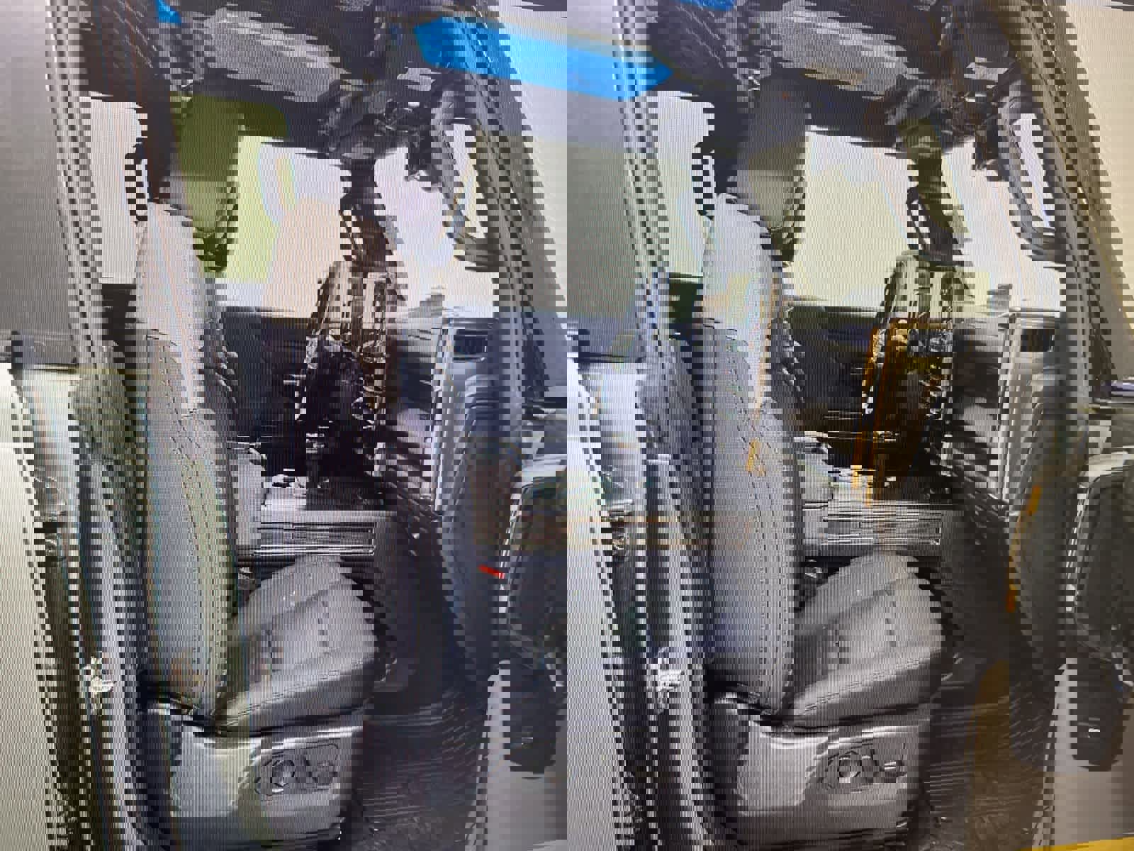 Used 2024 GMC Hummer EV 3X w/ LPO, Illumination Package image 8