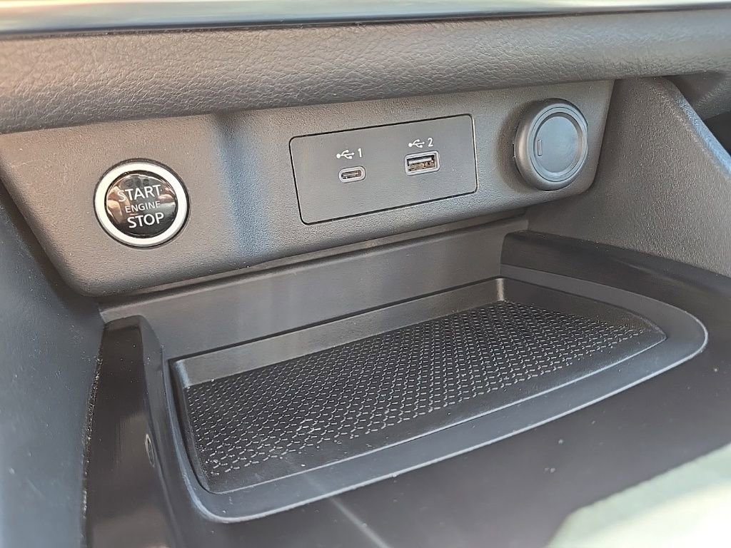 Used 2022 Nissan Rogue SV AWD/4WD image 30