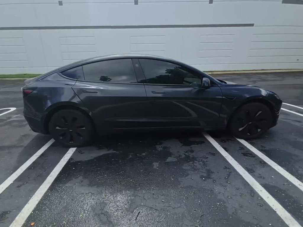 Used 2024 Tesla Model 3 Standard Range RWD image 2