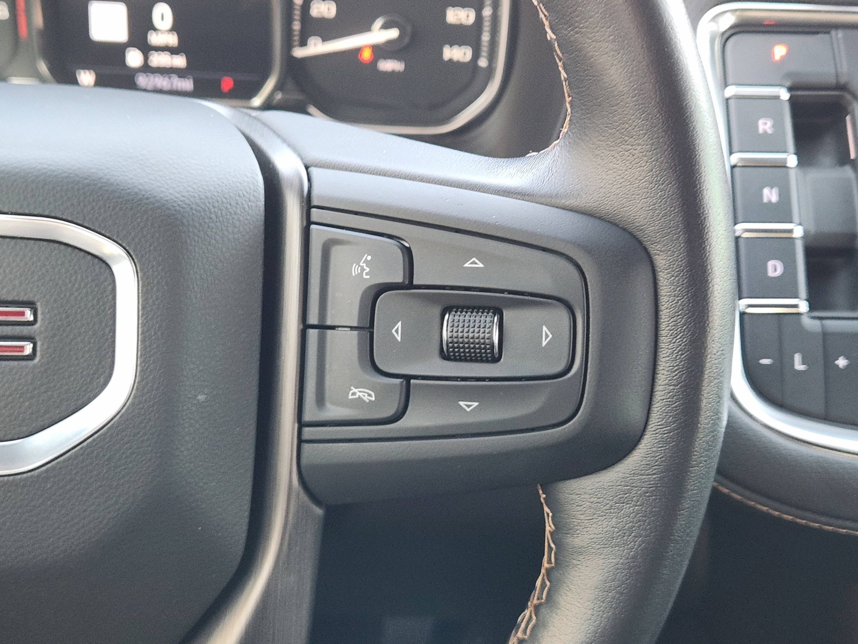 Used 2021 GMC Yukon XL AT4 w/ AT4 Premium Plus Package AWD/4WD image 24