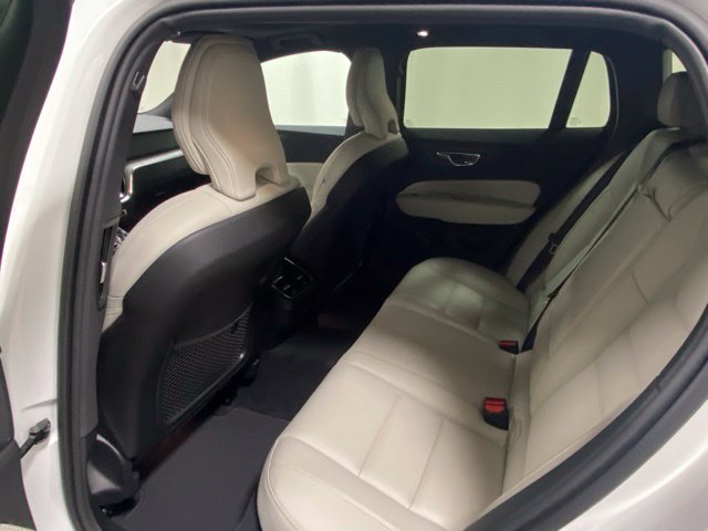 Certified 2025 Volvo V60 B5 Cross Country Ultra AWD/4WD image 14