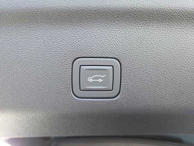 New 2026 Chevrolet Suburban High Country image 21