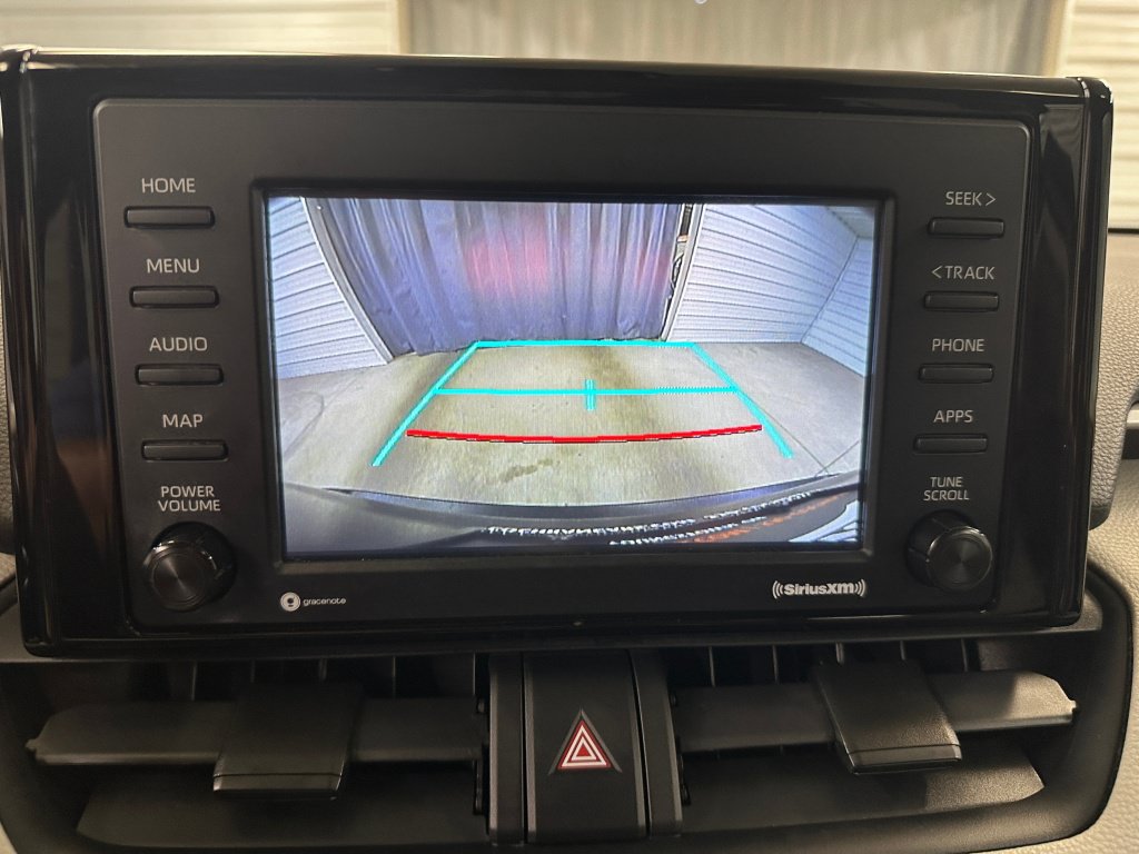 Used 2021 Toyota RAV4 XLE w/ Convenience Package AWD/4WD image 14