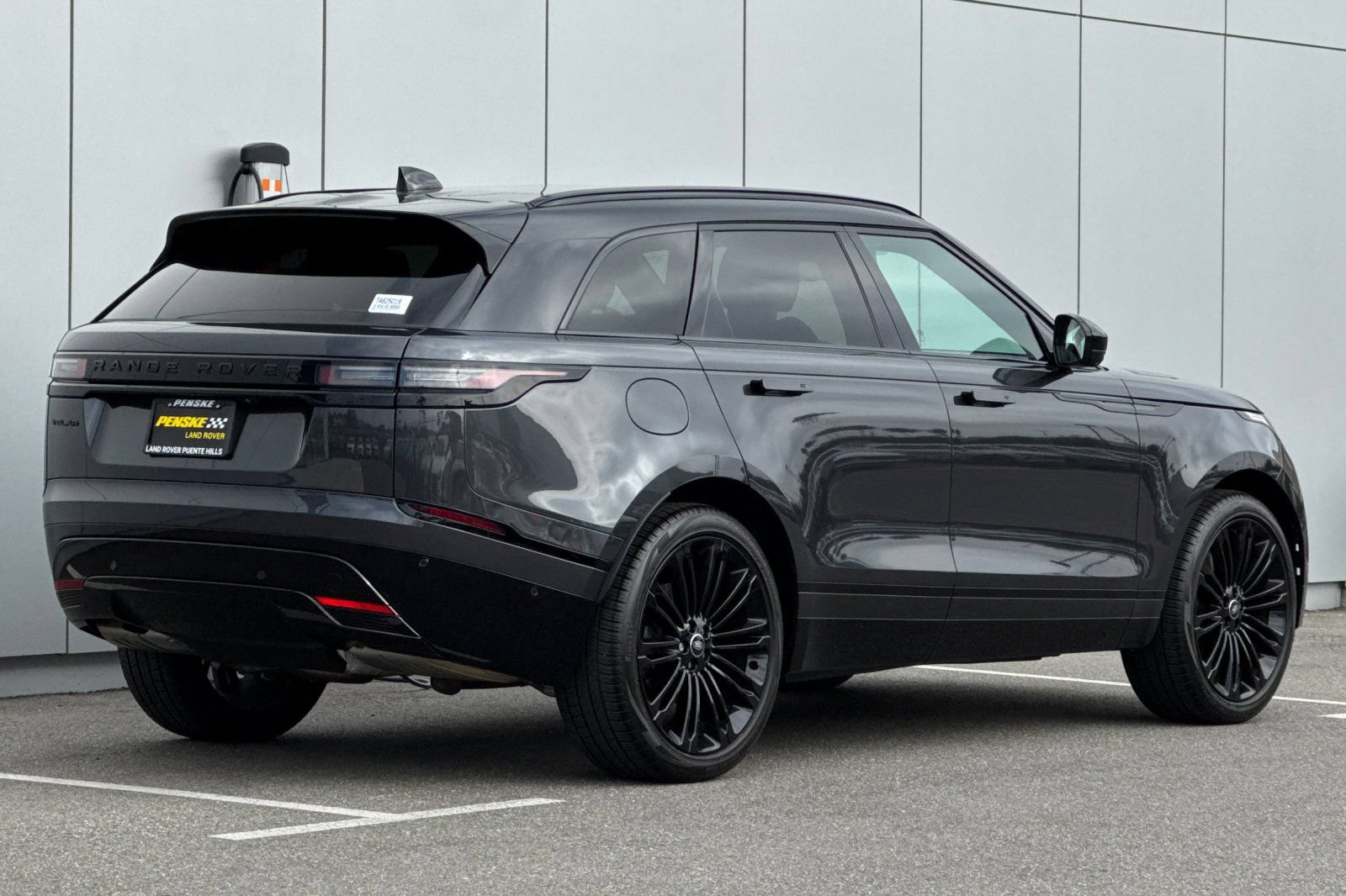 Certified 2026 Land Rover Range Rover Velar Dynamic SE AWD/4WD image 5