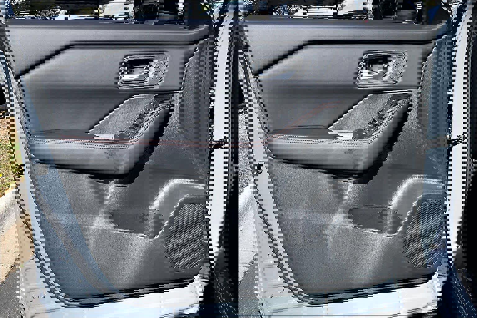 New 2026 Nissan Rogue SV image 10