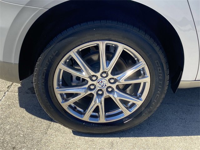 Used 2023 Buick Enclave Essence w/ Experience Buick Package image 32